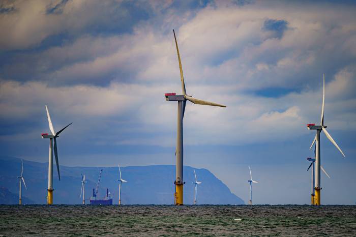 Britain Records Cleanest Electricity Production in History as Renewables Soar